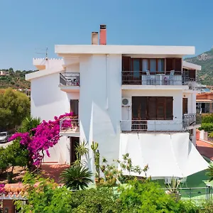 Flamingo Guest house