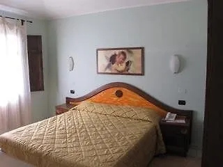 Hotel Nicoletta サンタ・マリア・ナヴァーリス